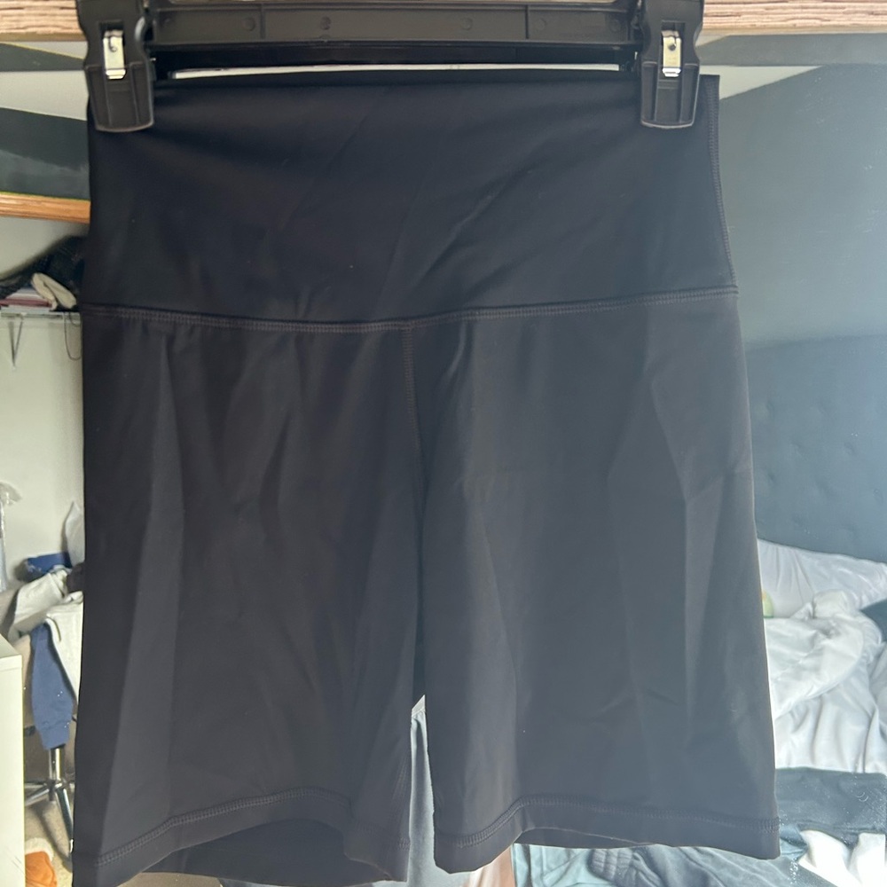 NWOT CRZ YOGA Black Athletic Shorts High-Waisted Moisture-Wicking
